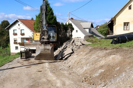 OBNOVA CESTE DOBEC 02 FOTO LJUBO VUKELIČ